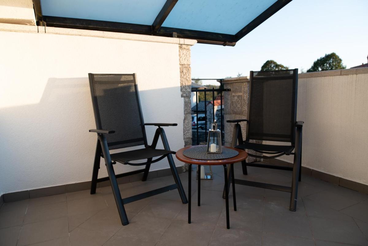 Castle House Rooms, Swimming Pool & Sauna & Tennis Court & Wine Cellar Sežana Exterior foto